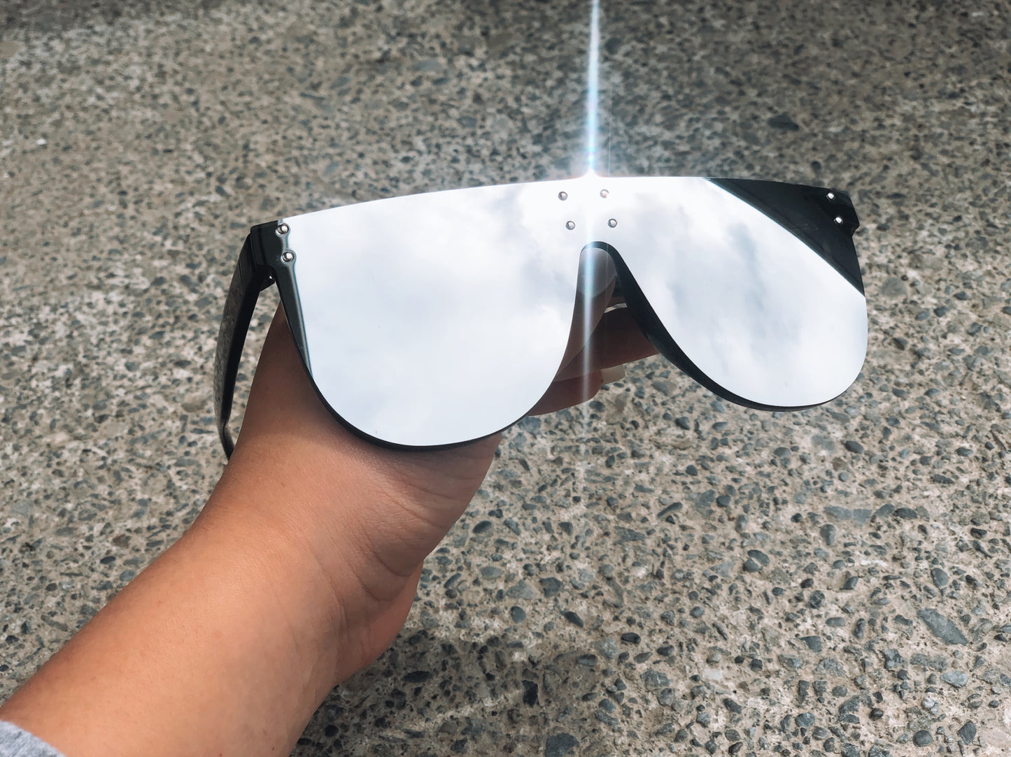 Keara Sunglasses - Silver & Black